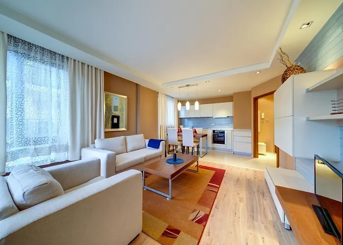 Aparthotel St Trifon Guests