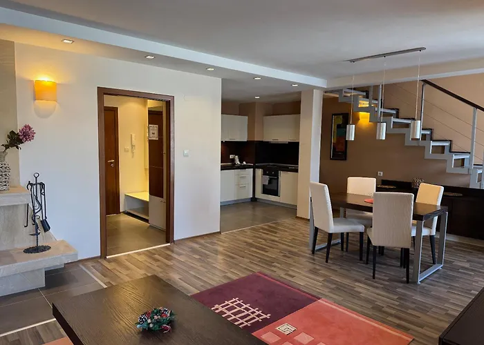 Aparthotel St Trifon Guests Pamporovo